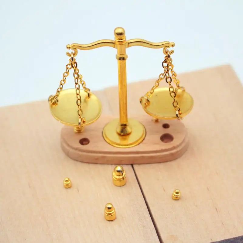 1 12 Dollhouse Vintage Balance Scale Miniatures Model Accessor Doll Qme