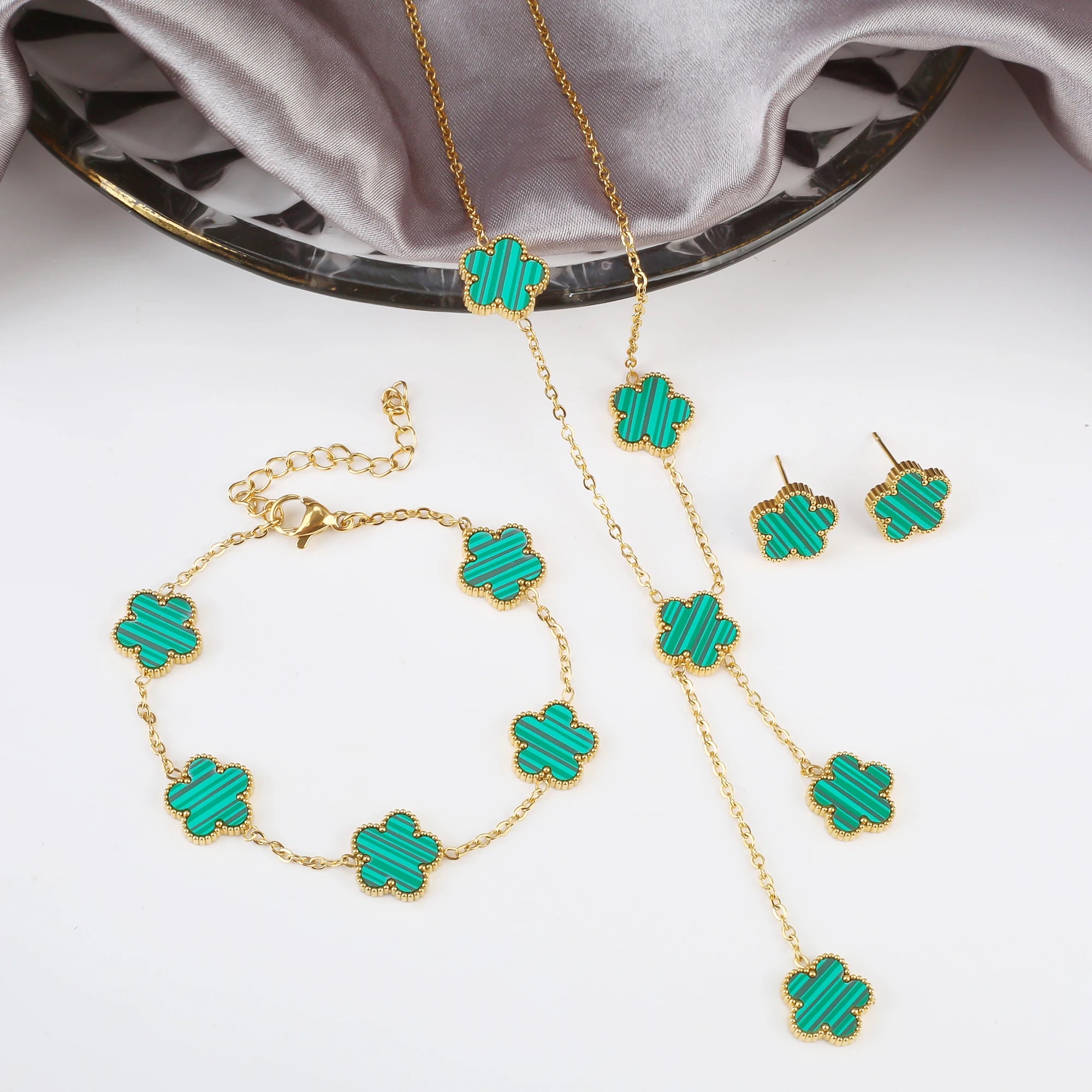 Classic Stainless Steel Five Leaf Flower Set Bracelet Necklace Earrings Luxury for Woman Party Daily Wear Jewelry Free Shipping Qme Green Set