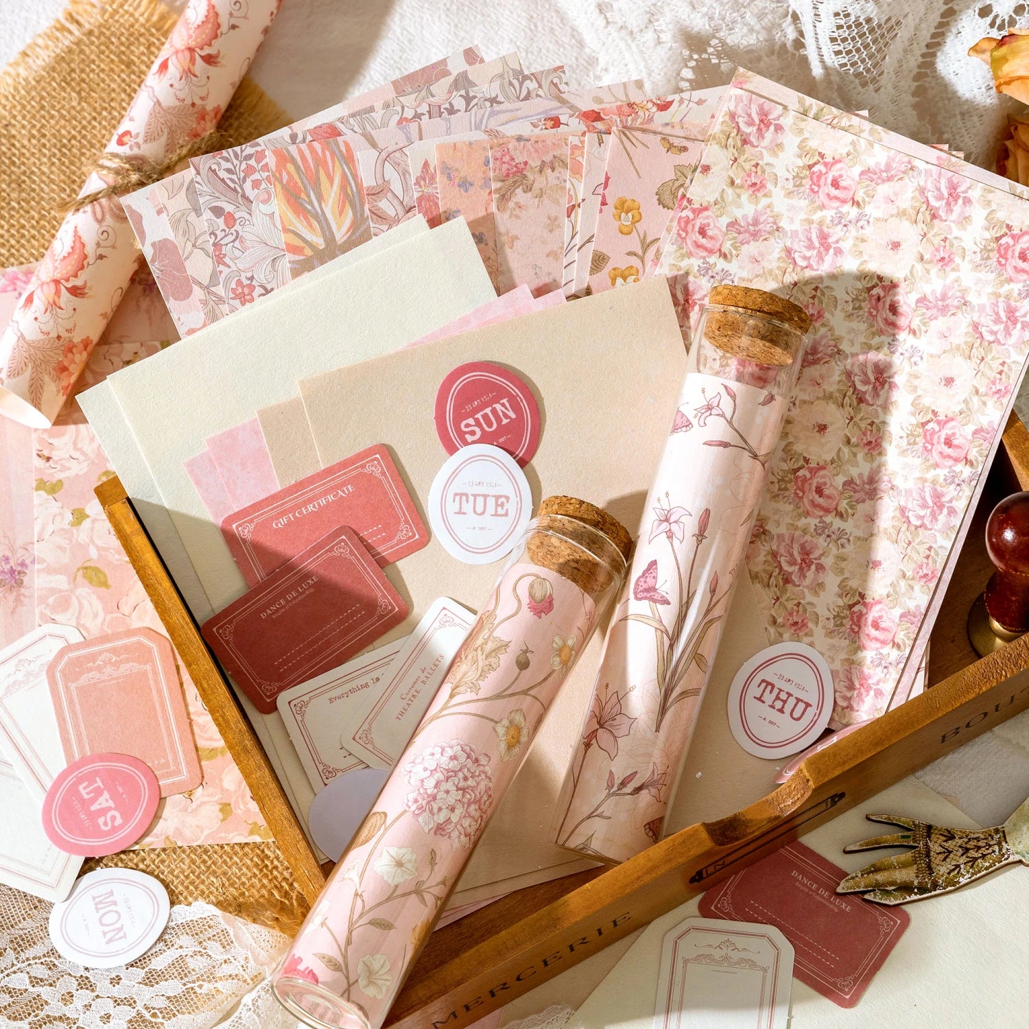 40pcs/pack Kawaii Scrapbooking Material Set Sticker Aesthetic DIY Scrapbooking Supplies Photo Album Decor Stationery Qme
