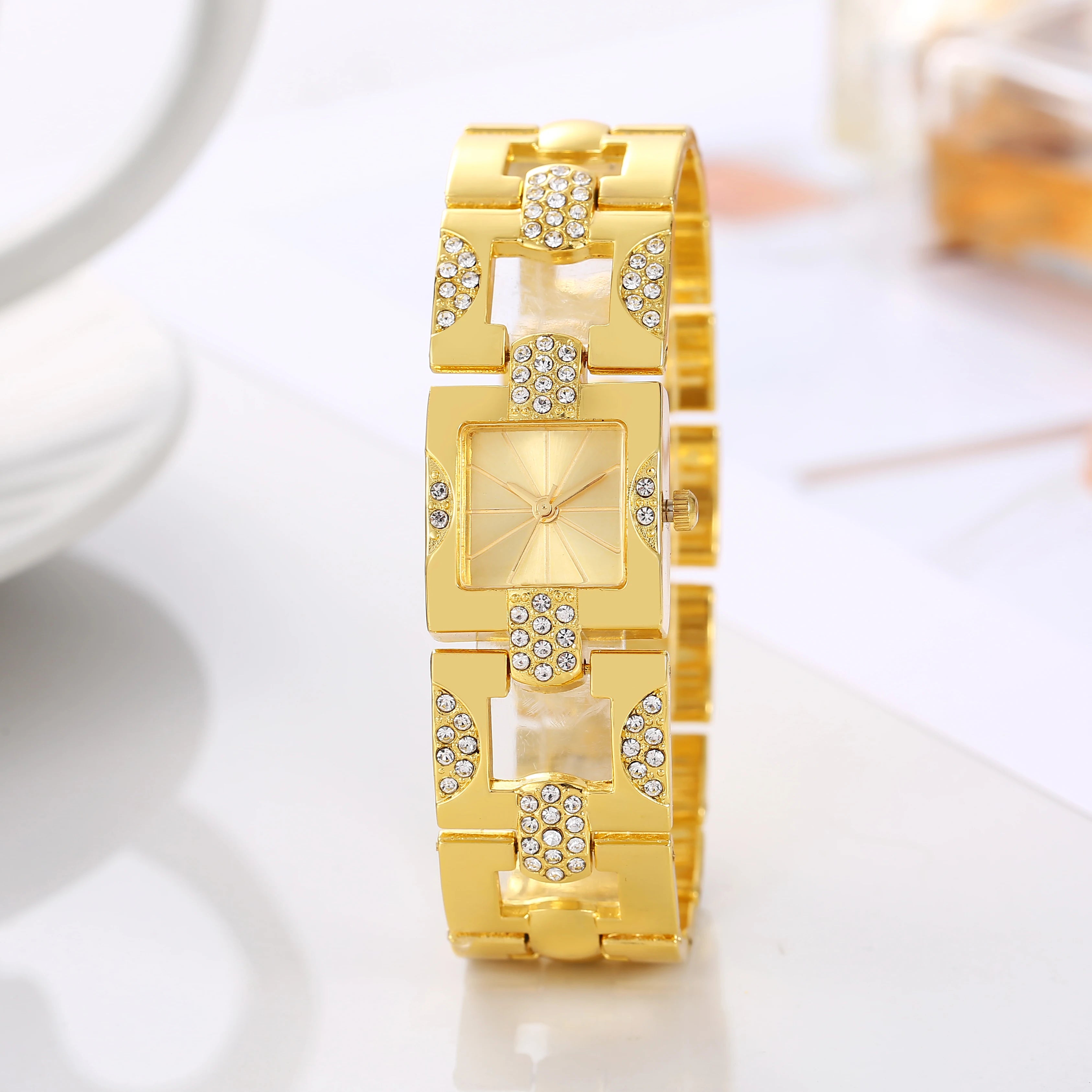 Retro alloy set temperament women's bracelet watch square bar nail full diamond quartz women's watch steel strip Qme Gold