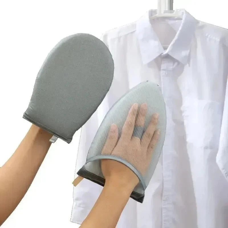 Portable fabric ironing board, with insulated gloves and tray Qme