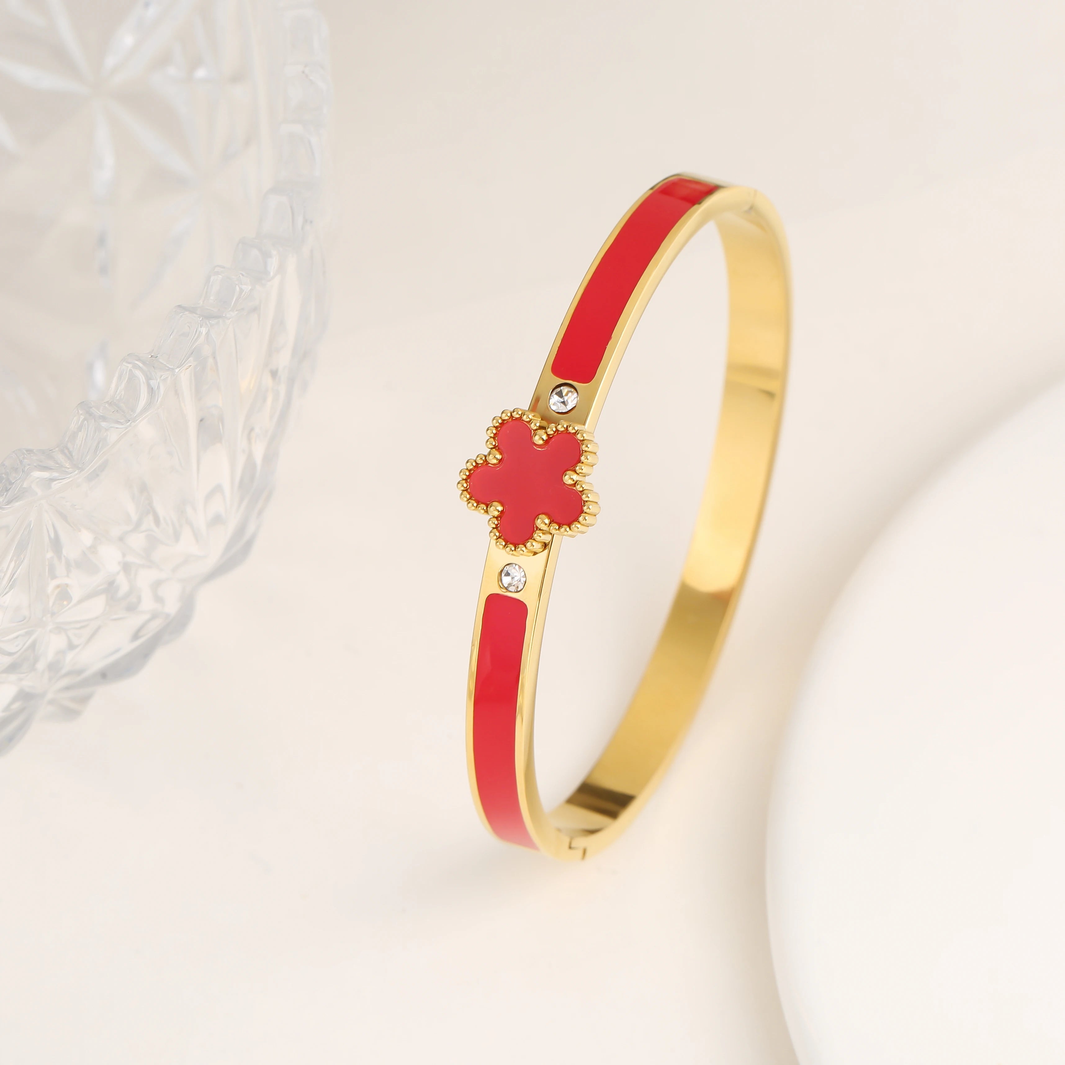 2pcs Gold Color Stainless Steel Five-Leaf Flower Bangle Simple For Woman Party Wedding Exquisite Wrist Jewelry Fine Clover Gift Qme 10