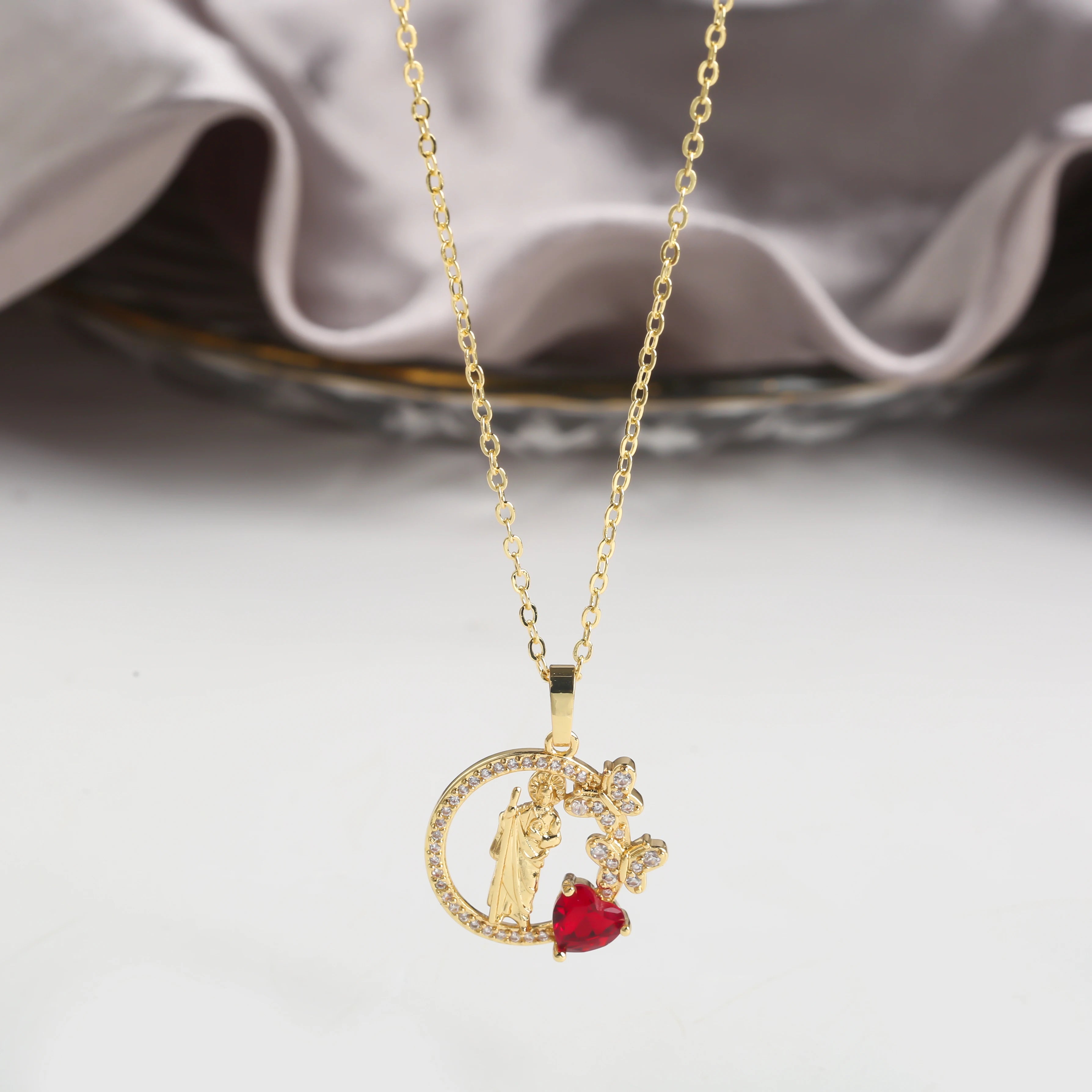 INS Hot Sale Shiny Zirconia St. Jude Pendant Necklace Fashion Woman Religious Jewelry Choker Exquisite for Party Jewelry Gift Qme 9