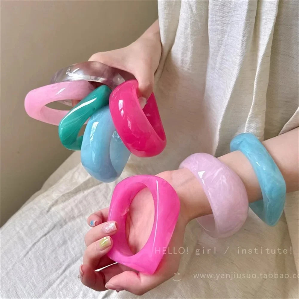 Fashion Colorful Irregular Resin Bangle Bracelet for Women Simple Retro Wide Edged Geometric Bracelet Casual Accessory Bangle Qme