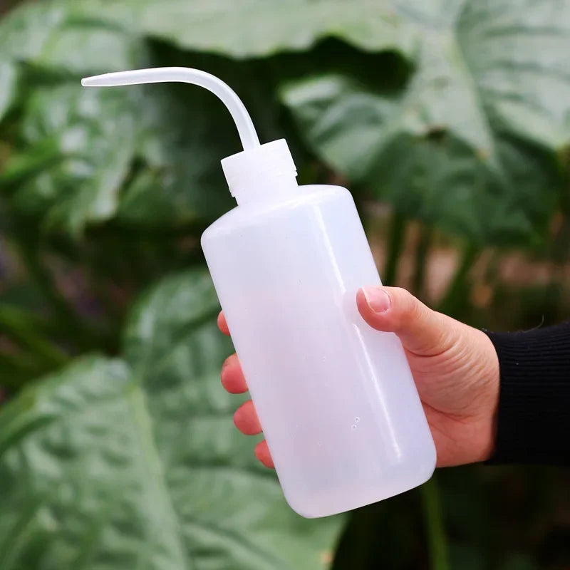 250 500 Curved Spout Watering Jug Succulents Non-spray Squeeze Bottle Qme 500ml