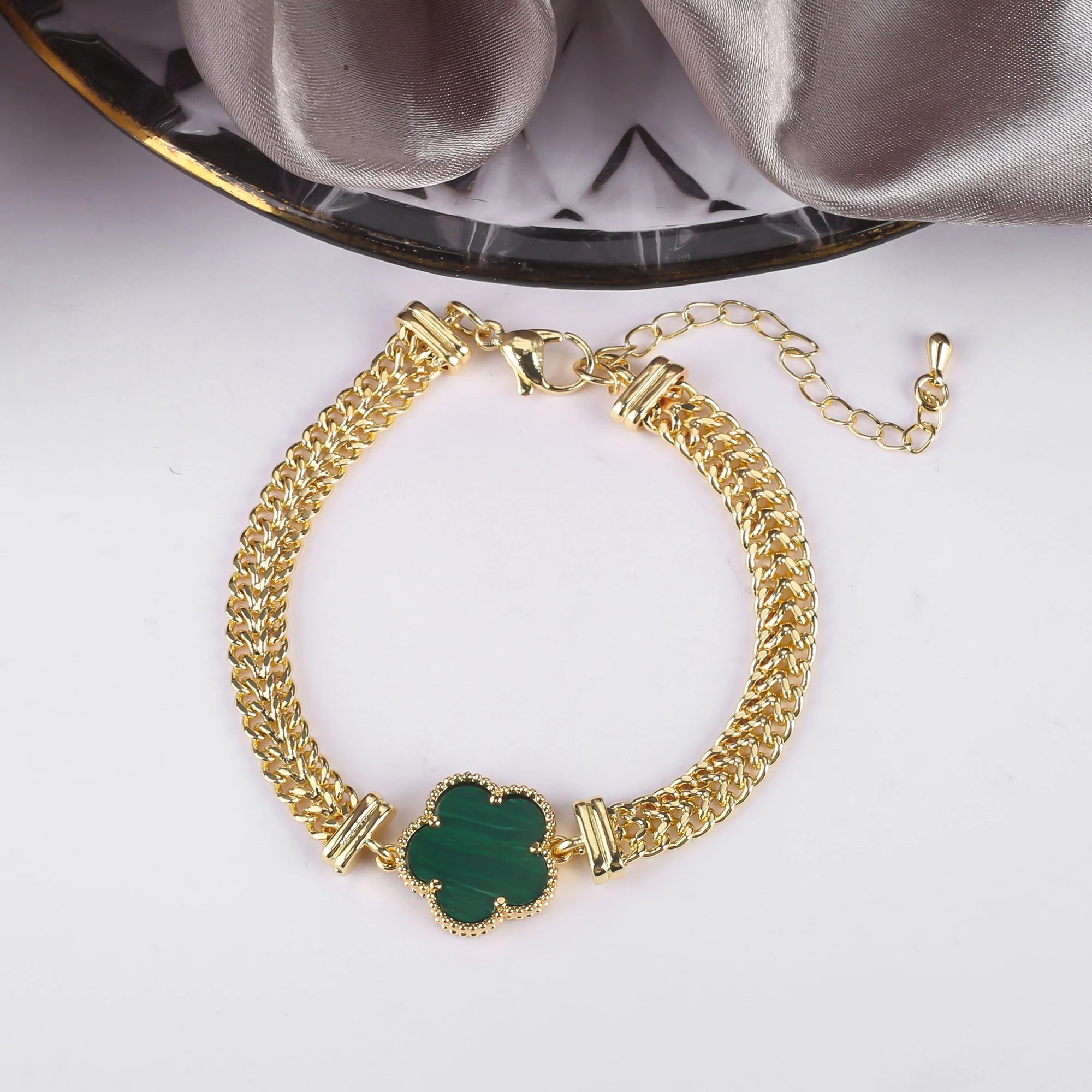 New Popular 15mm Natural Stone Five-Leaf Flower Adjustable Bracelet Classic Simple Woman Flower Jewelry Bracelet Free Shipping Qme Green