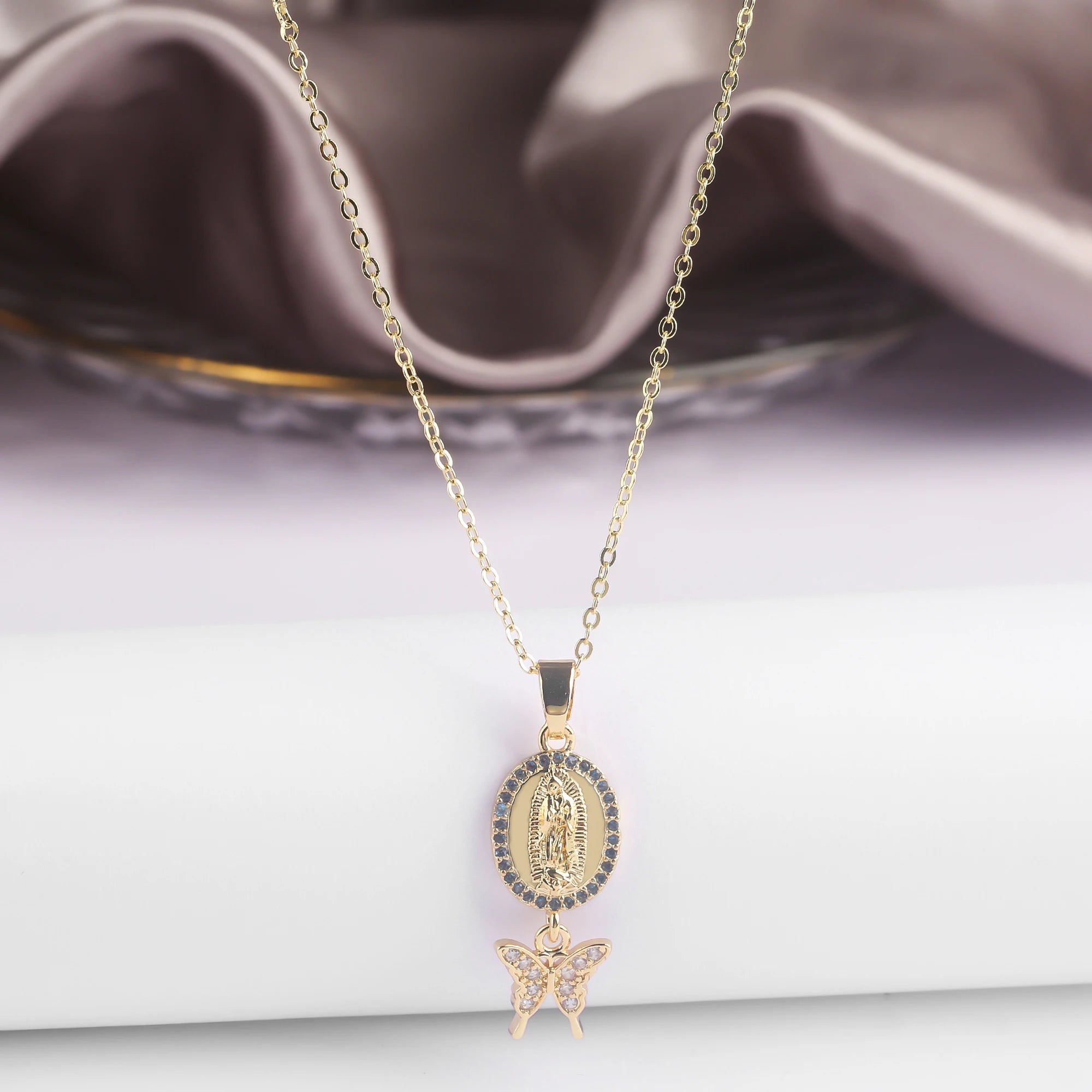 6 Color New Design Cute Female Crystal Zircon Necklace Classic St. Jude Cross Pendant Necklace For Women Men Party Jewelry Gifts Qme Style 19