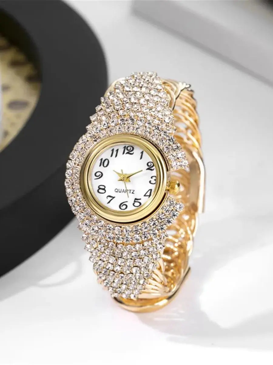2026 Fashion Versatile Women's Watch Full Diamond Fashion Women's Watch Versatile Casual Women's Quartz Bracelet Watch Qme JS