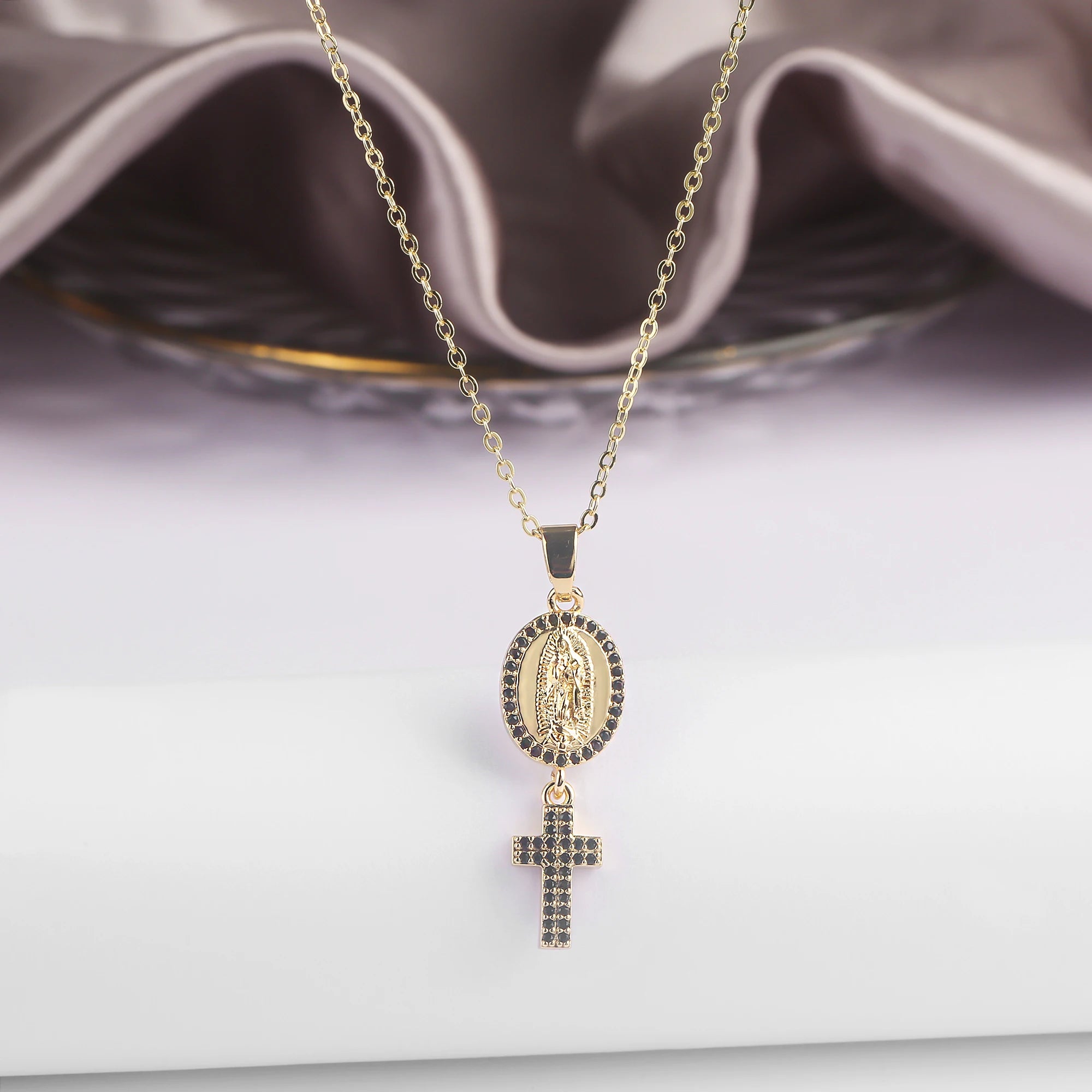 6 Color New Design Cute Female Crystal Zircon Necklace Classic St. Jude Cross Pendant Necklace For Women Men Party Jewelry Gifts Qme Style 3