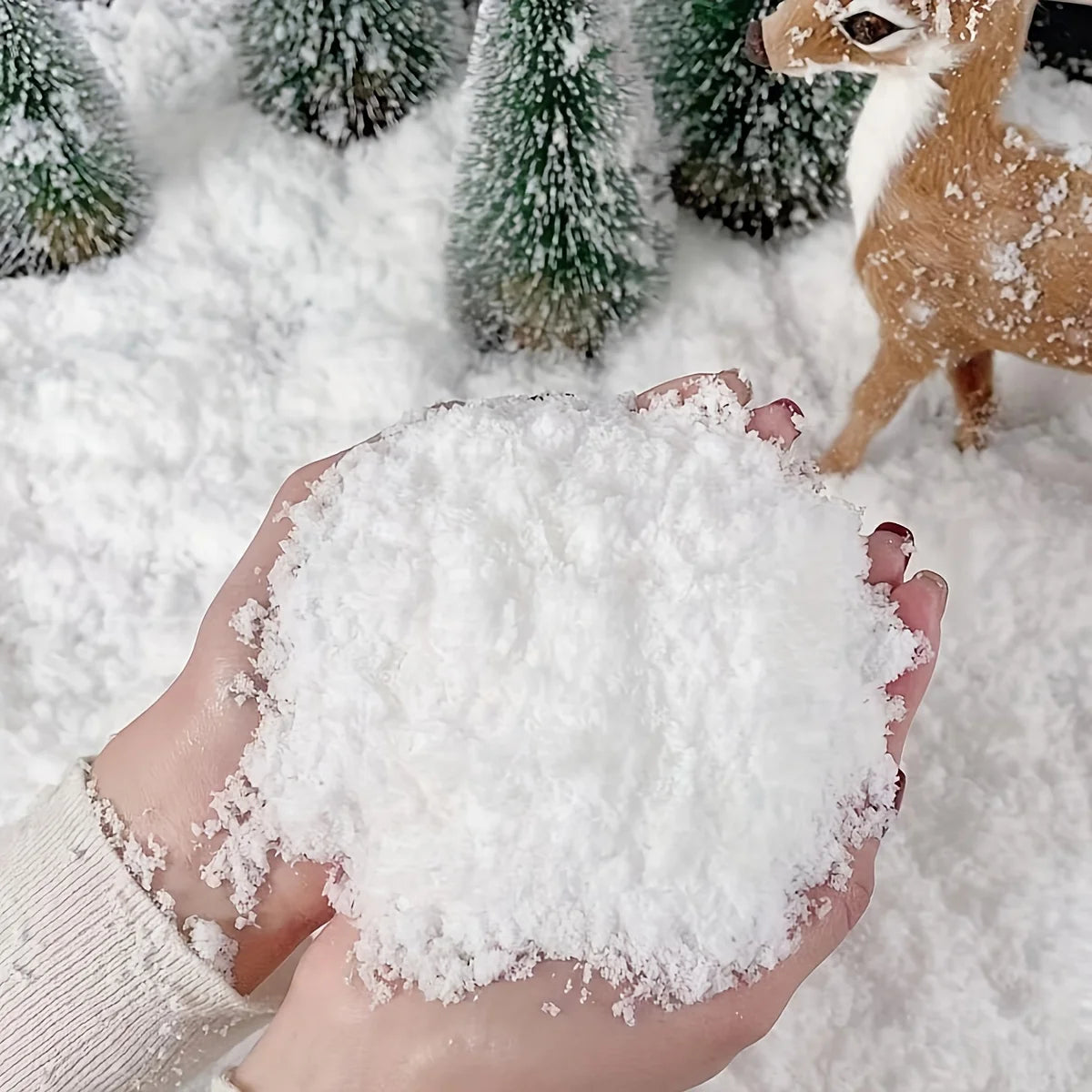 100g Artificial Snow Flakes, Fake Snow for Christmas Decor & Winter Crafts Qme