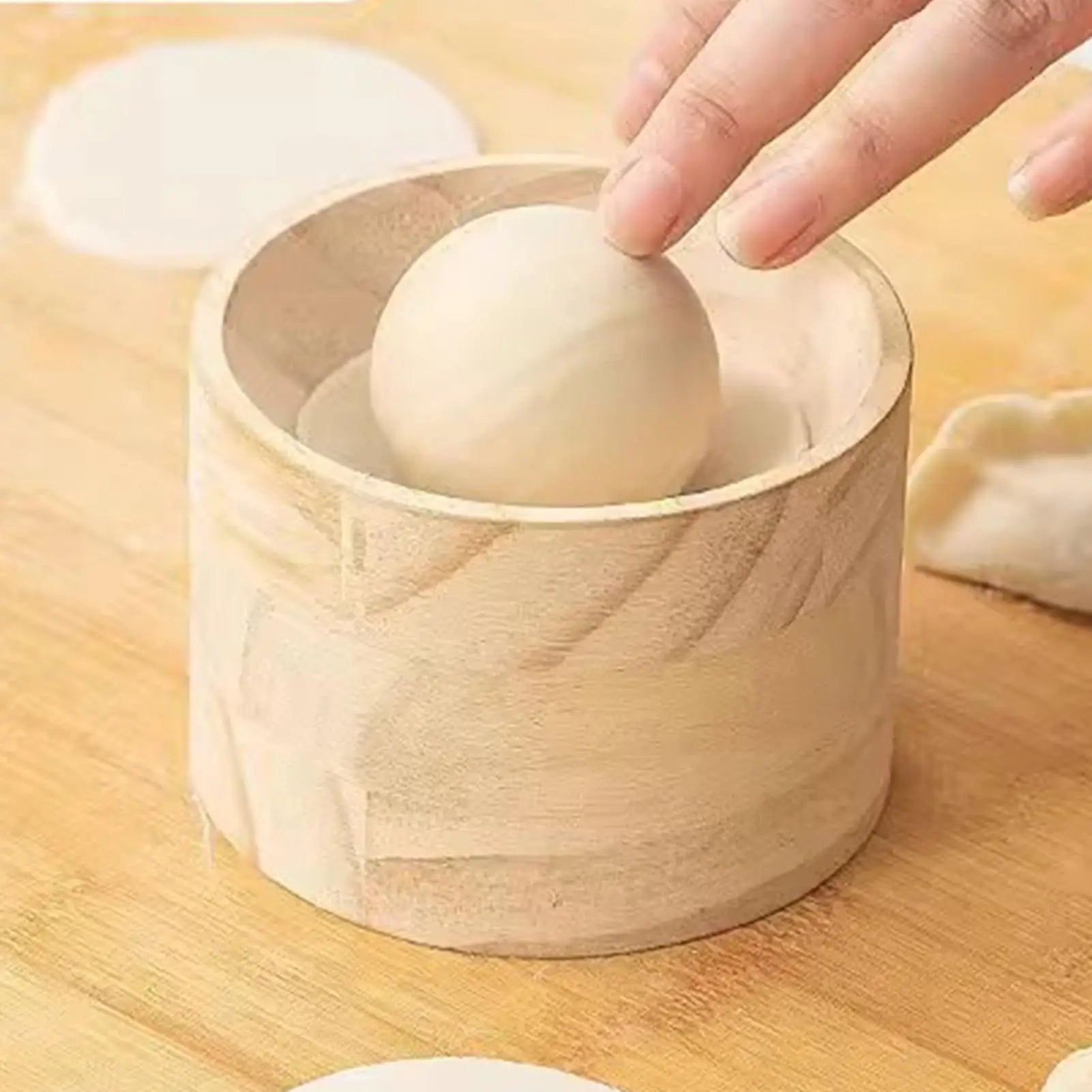 Dumpling Maker Non-Stick Wooden Manual Kitchen Gadgets Dumpling Mold Skin Maker Press for Home Kitchen Apartment Restaurant Qme