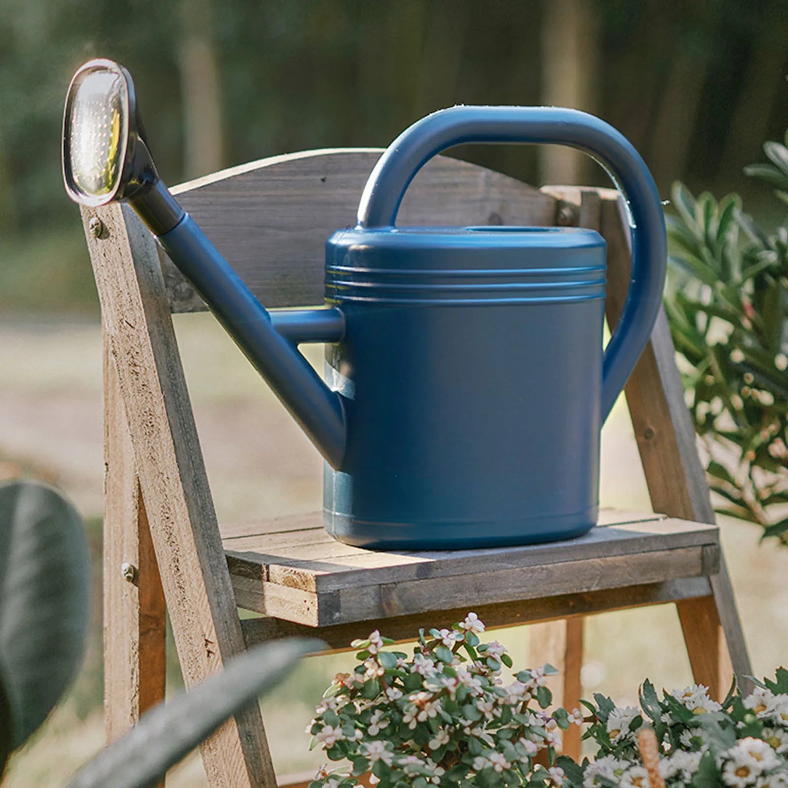 8L Plastic Household Watering Can Large Capacity Long Spout Thickened Planting Bottle for Garden Plant Watering Can Watering Can Qme