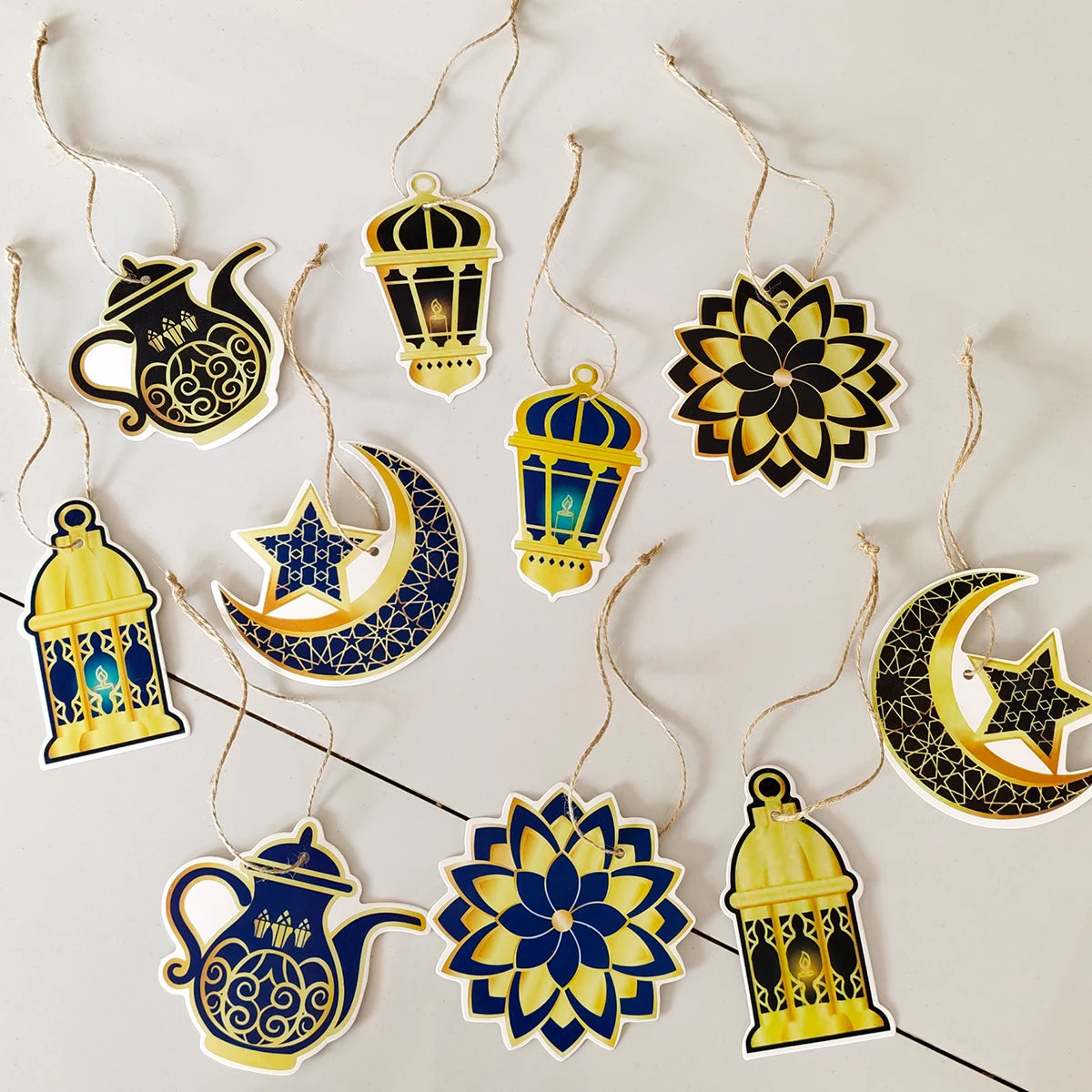8 Eid Gift Tags, Islamic Holiday Ramadan Kareem Decorations, Family Ramadan Decorations, Eid Party Supplies, Eid Al-Adha Muslim Decorations, Valentine's Day DIY Gift Packs, Birthdays, Etc. - Suitable for Use as Gift Stickers, Qme