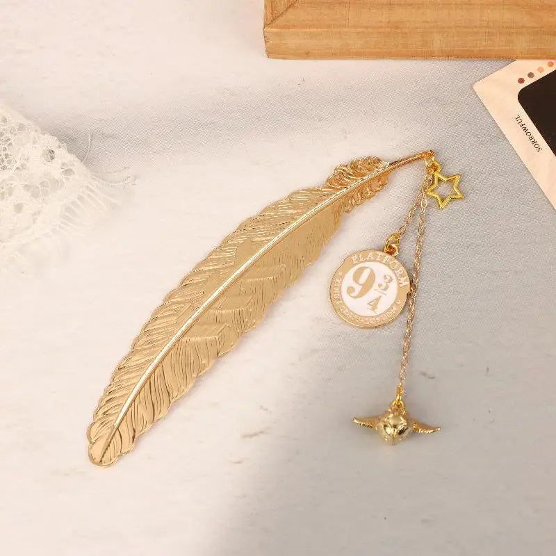 Bookmark Vintage Metal Plume Spherical Charm Golden Wings Book Lovers Qme