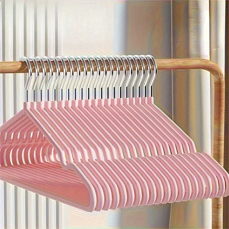 Non-Slip Plastic Clothes Hangers - Space Saving Hangers With Shoulder Grooves Qme