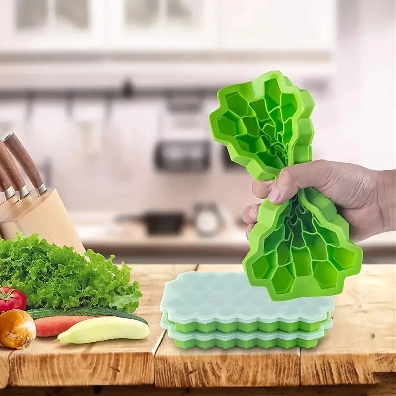 Large-capacity Silicone Ice Trays Mold Reusable Honeycomb Ice Cube Maker Food Grade Ice Maker with Lids Popsicle Mould Ice Mold Qme