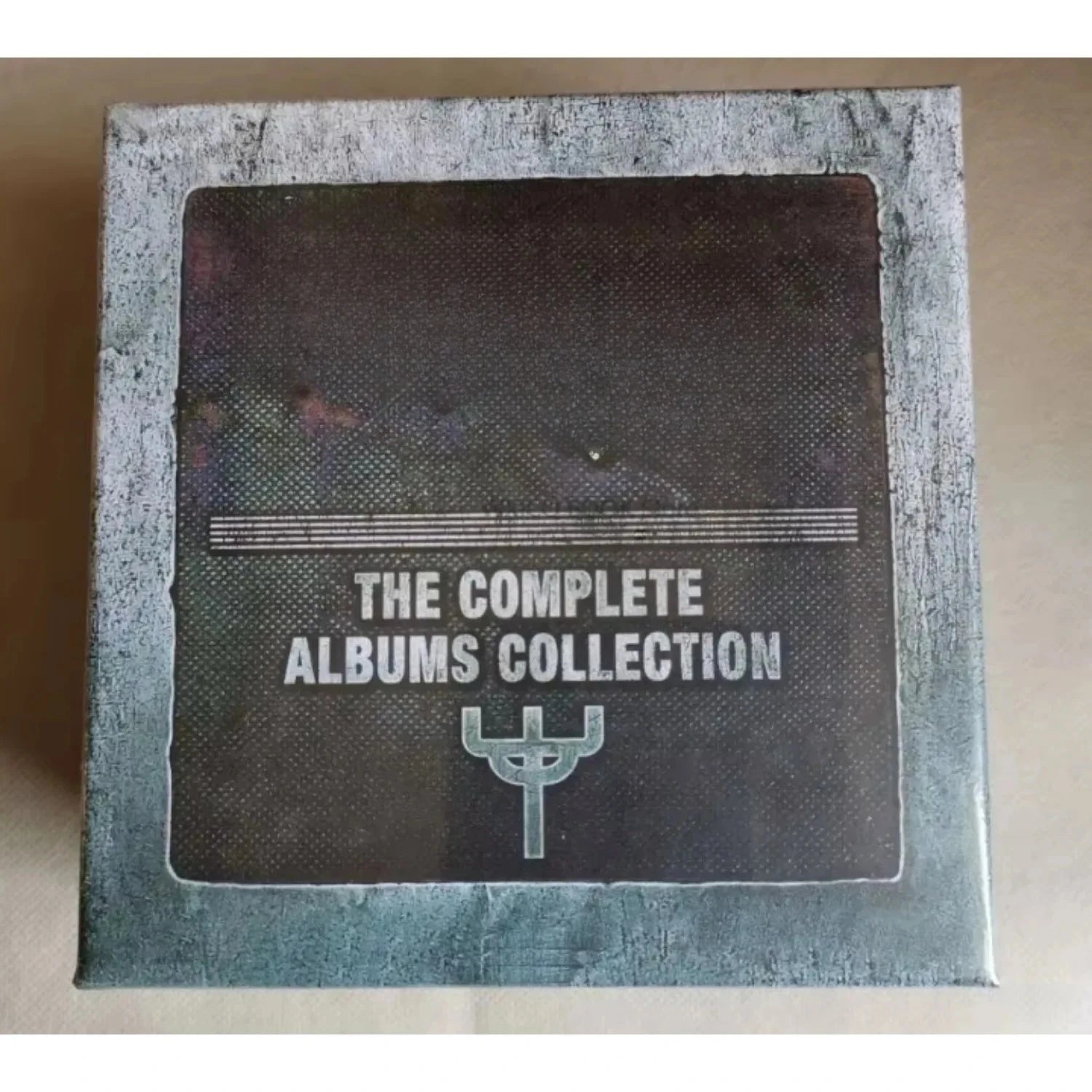 Heavy Metal Studio Albums Collection 19CD, Premium Vintage Hard Rock Packaging, Full of Classic Riffs & Power Vocals Qme