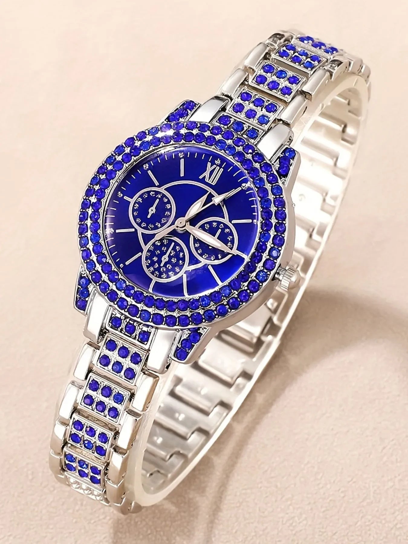 6pcs Luxurious diamond-studded bracelet watch set for women, featuring a quartz wristwatch with five exquisite pieces. Qme