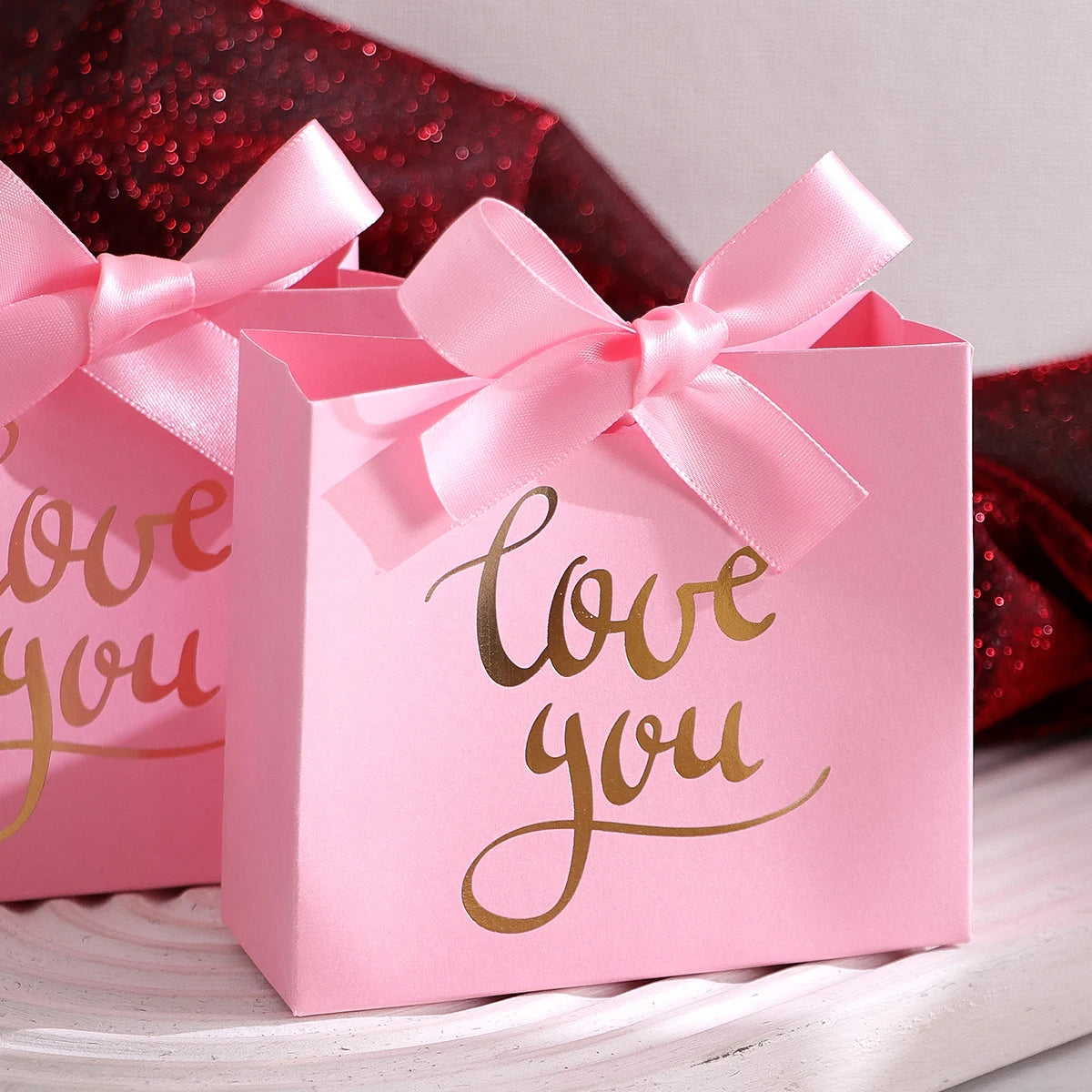 Set of 10 Cute Mini Gift Bags - “Love” Design for Candies, Chocolates and Small Gifts - Perfect for Valentine's Day, Anniversari Qme