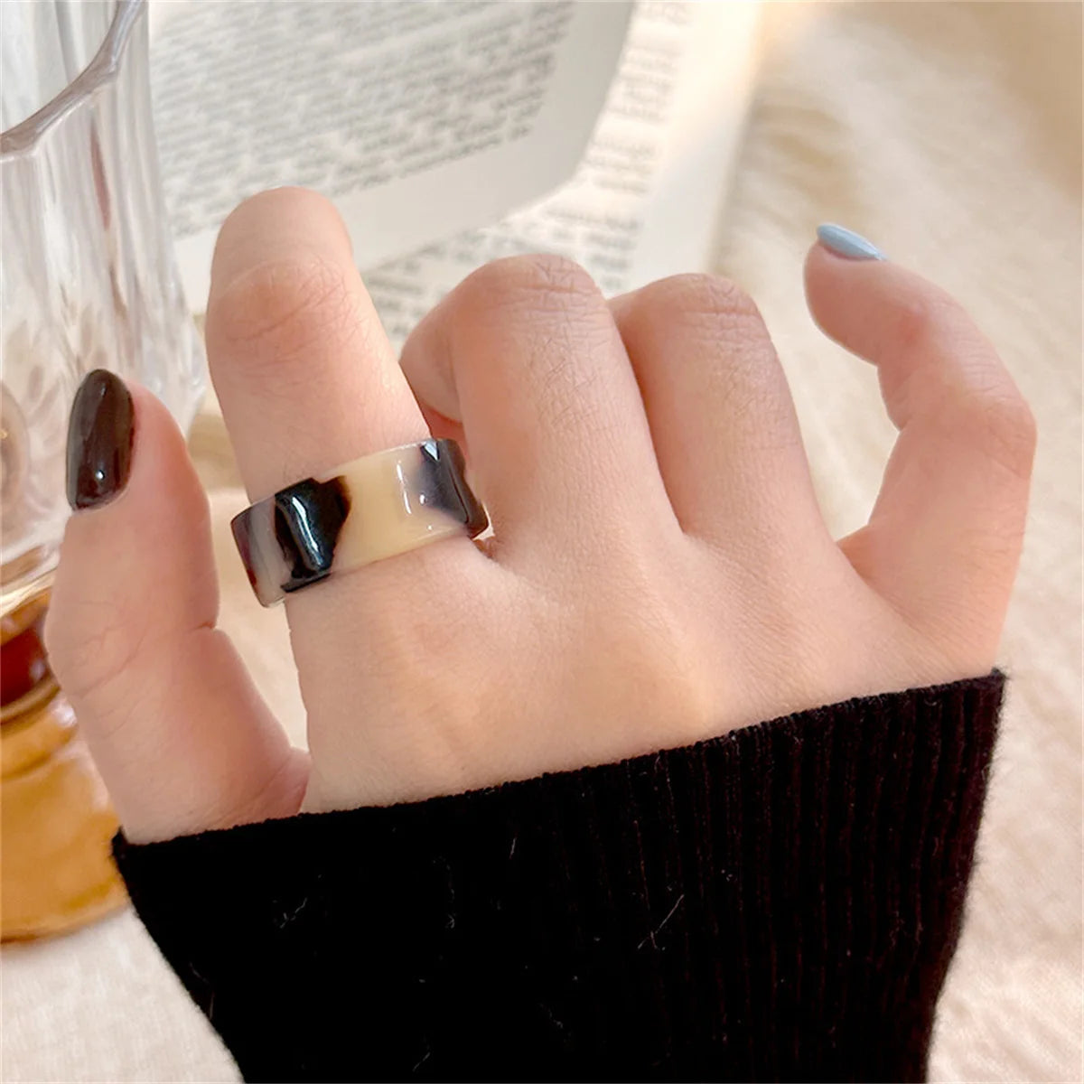 Cool Leopard Print Amber Color Resin Geometric Round Open Finger Rings For Women Acetate Board Adjustable Rings Party Jewelry Qme kaqi Size 7