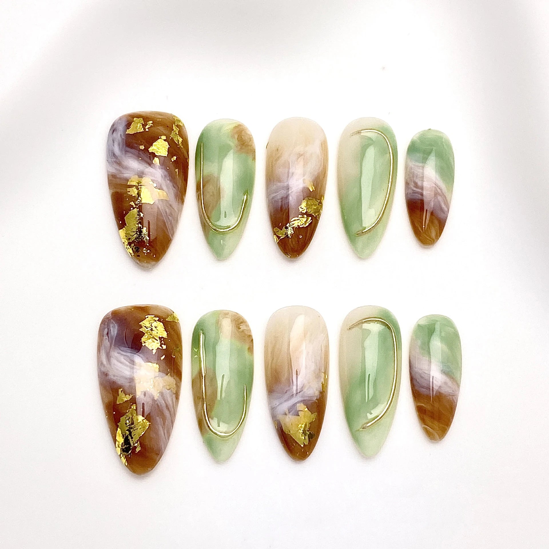 Handmade Blending Green Amber Almond Press Nail Glitter Glass Beads Qme GJ-CDJ-ZB171-M