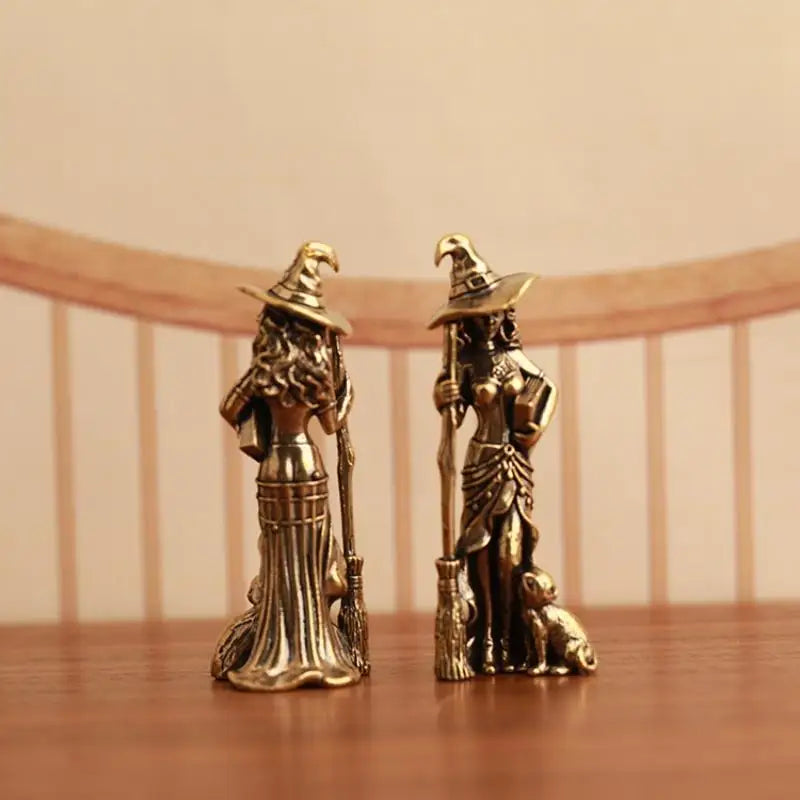 Home Ornament Retro Beautiful Wizard Characters Figurines Brass Magic Qme